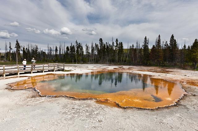 072 Yellowstone NP, Emerald Pool.jpg